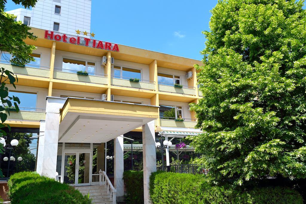 Hotel Tiara Ploieşti Buitenkant foto